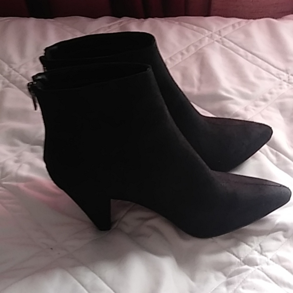Suede boots